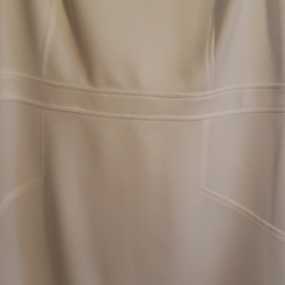 Dress - Picture 5 of 5